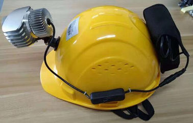 黄色い頭上式の紫外線殺菌灯/ヘルメット紫外線ランプDG-A 5-6Hの電池の寿命